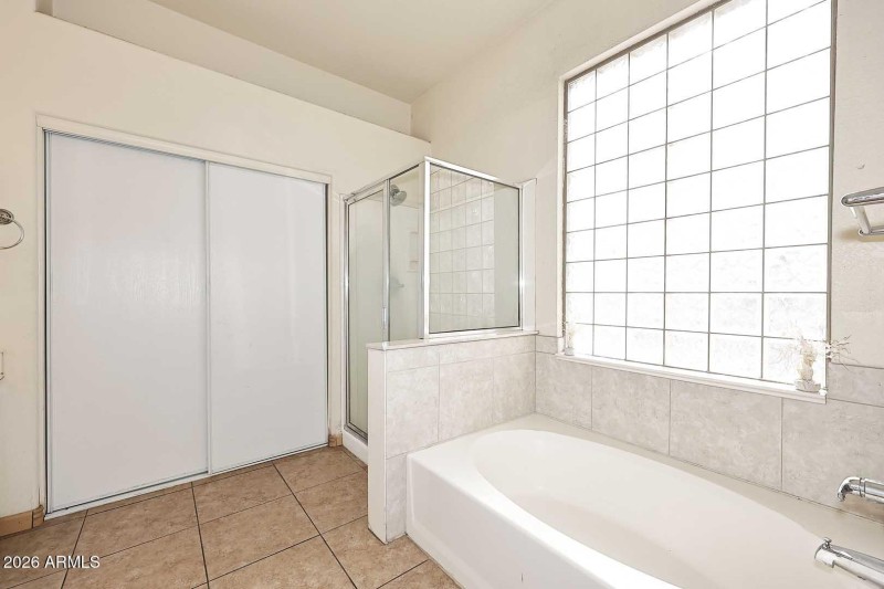 Primary Bath-Garden Tub