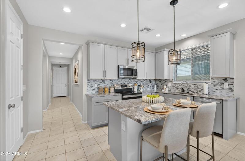 9-web-or-mls-06W Haley Dr