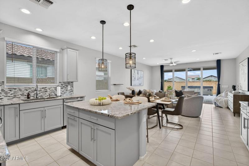 11-web-or-mls-05W Haley Dr