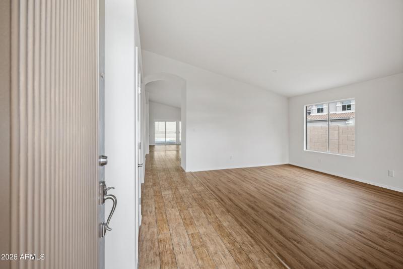 1040 E Amberwood Dr-5