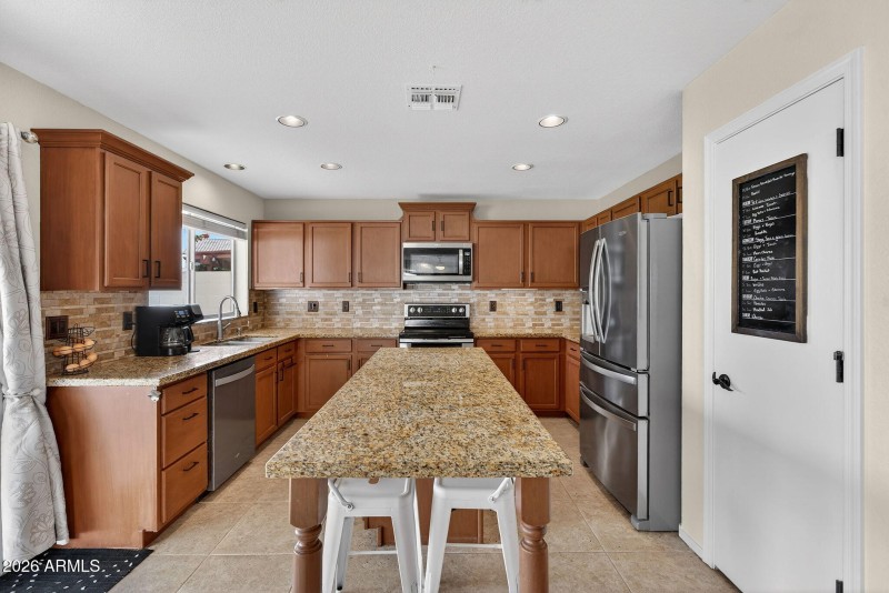 19-web-or-mls-26W Lone Cactus Dr