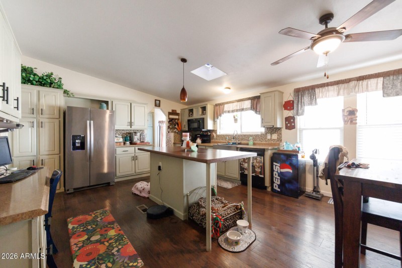 E Arbor Ave (3930)-13