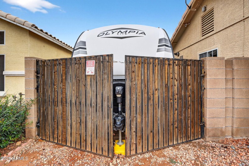 80-web-or-mls-90W Lone Cactus Dr