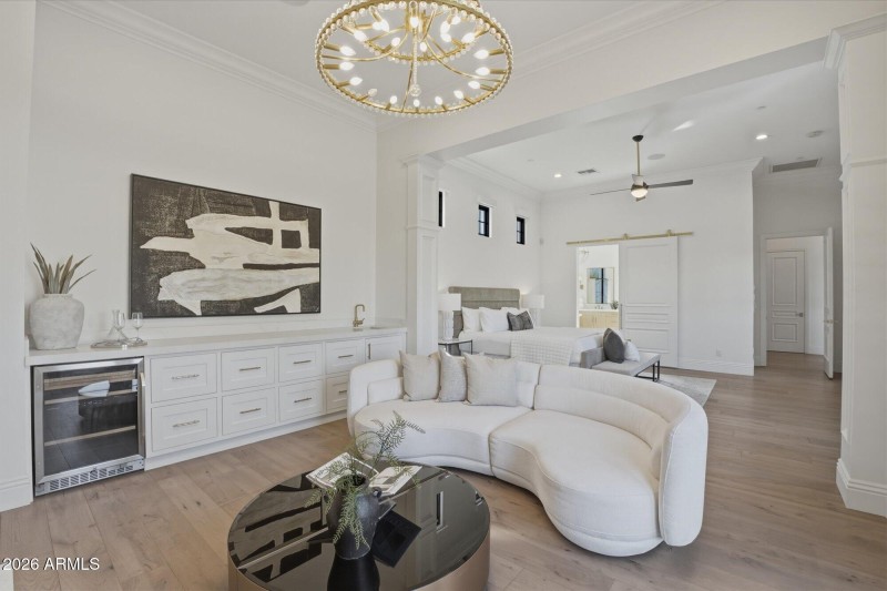 Primary Sitting Area