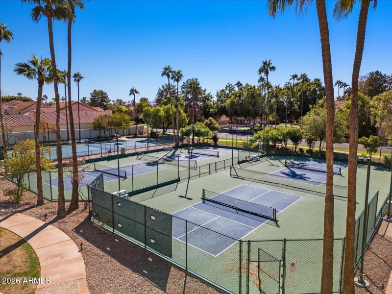 Pickleball & Tennis Club