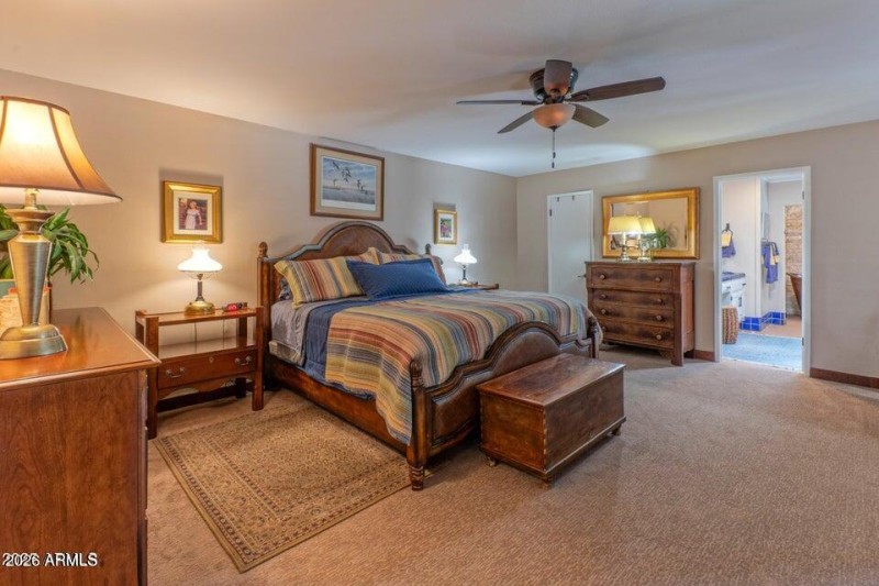 Huge primary bedroom