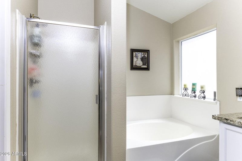 1515 N Poppy St - Primary Bathroom View
