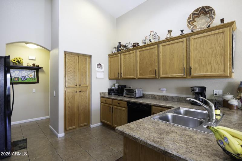 1515 N Poppy St - Kitchen View 2