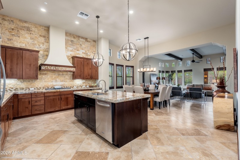 9166 E Hoverland Rd - 06