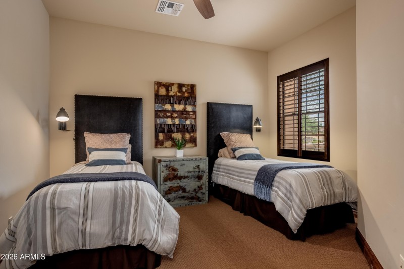 9166 E Hoverland Rd - 34