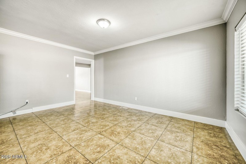 5548 W Belmont Ave - Web Quality - 011 -