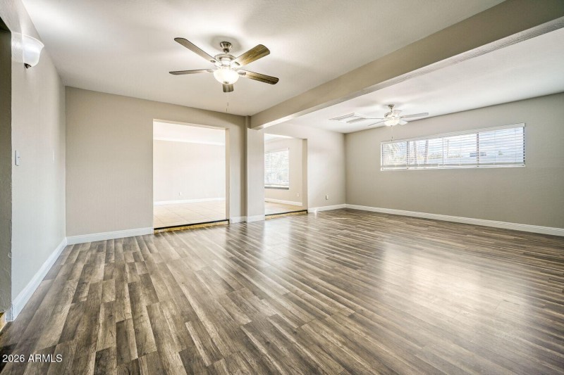 5548 W Belmont Ave - Web Quality - 014 -