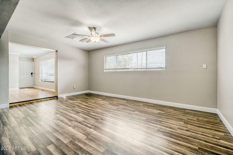 5548 W Belmont Ave - Web Quality - 015 -