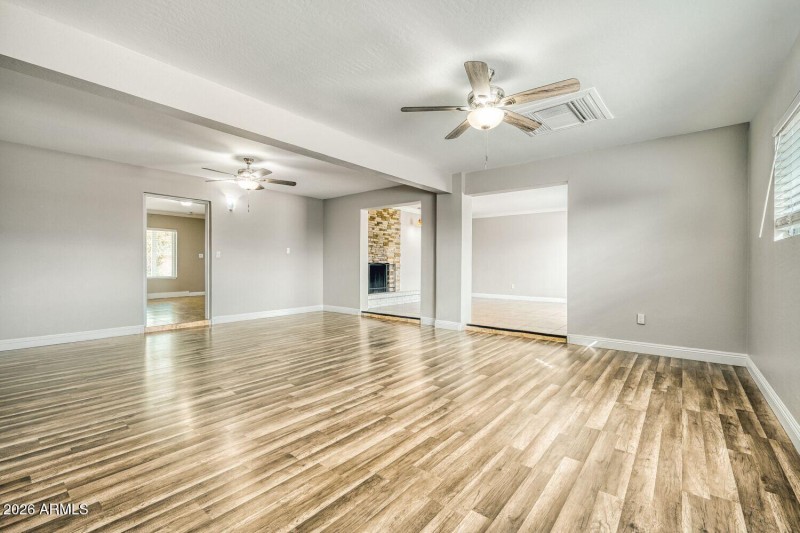 5548 W Belmont Ave - Web Quality - 016 -