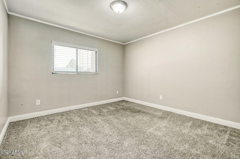 5548 W Belmont Ave - Web Quality - 017 -