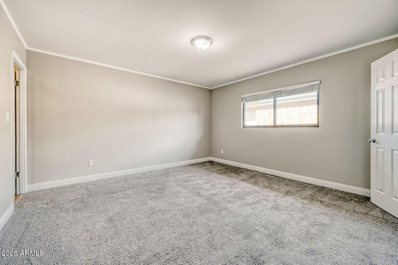 5548 W Belmont Ave - Web Quality - 019 -