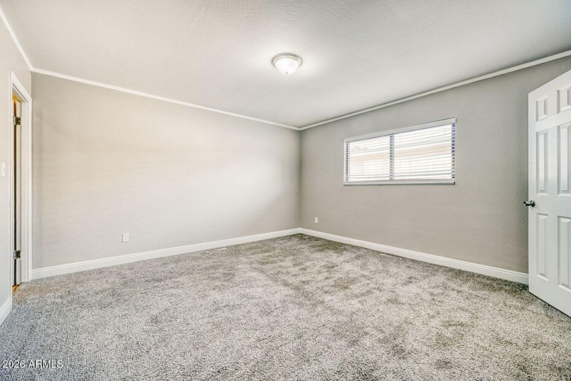 5548 W Belmont Ave - Web Quality - 021 -