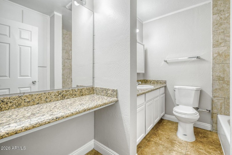 5548 W Belmont Ave - Web Quality - 025 -