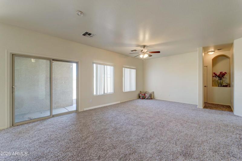 880 S Buena Vista Dr-4