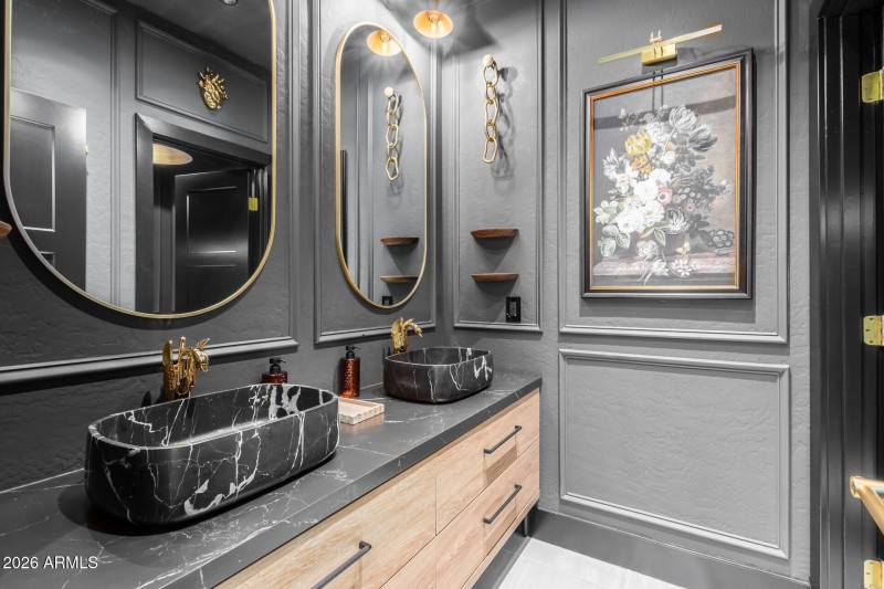 060_Guest Bathroom 4