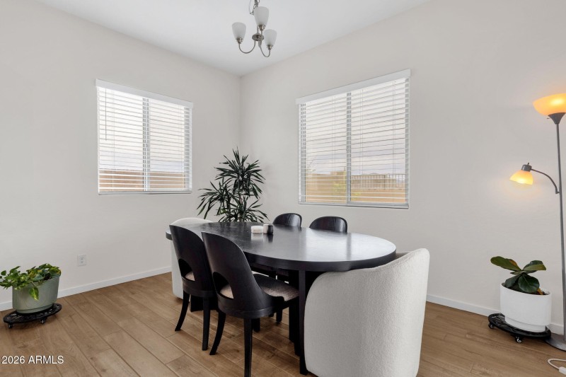 29-web-or-mls-15713-w-washington-st