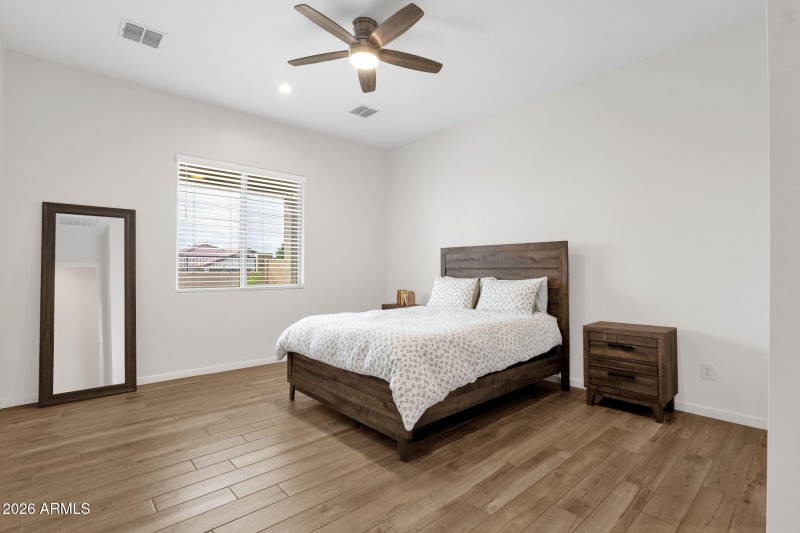 31-web-or-mls-15713-w-washington-st