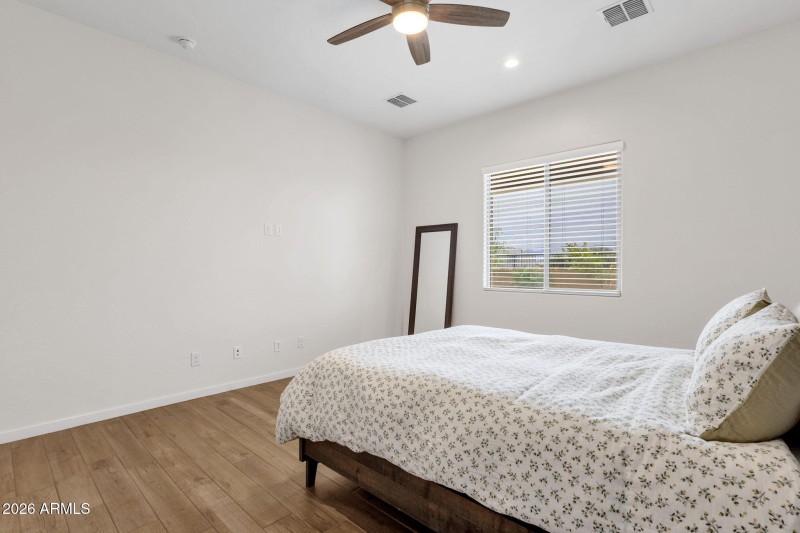 32-web-or-mls-15713-w-washington-st