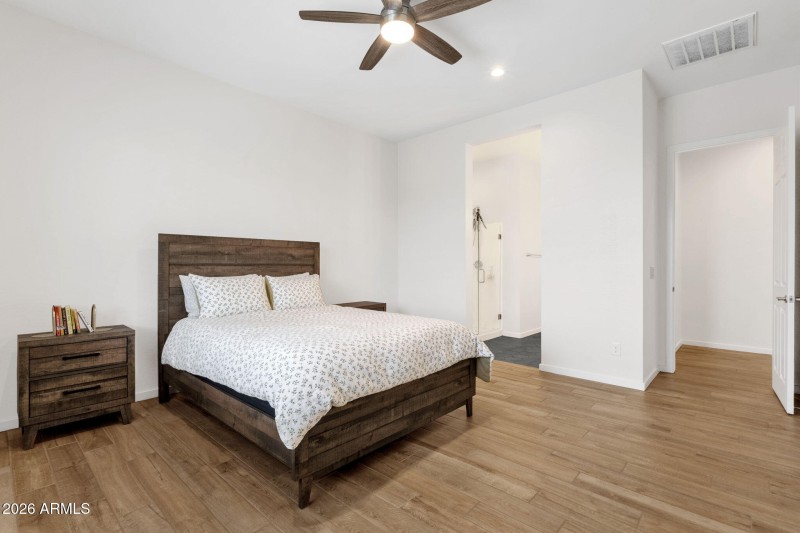 33-web-or-mls-15713-w-washington-st