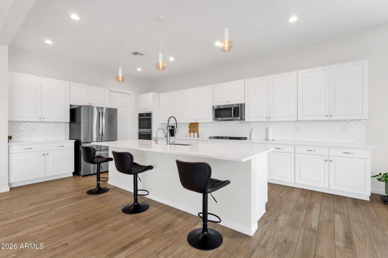 24-web-or-mls-15713-w-washington-st