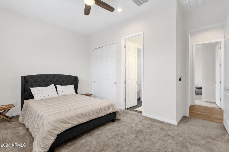 9-web-or-mls-15713-w-washington-st