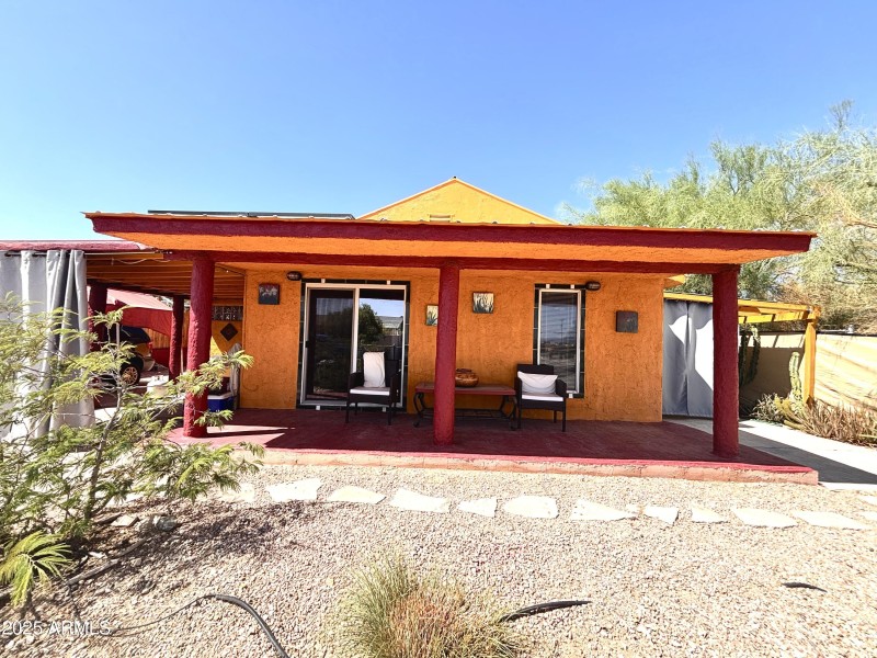 851 N Washington Main House Porch