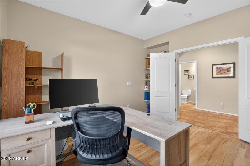 27-7855 E Kenwood St_RedHogMedia