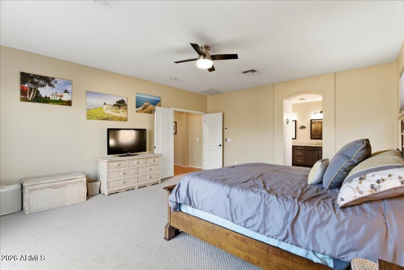 28-7855 E Kenwood St_RedHogMedia