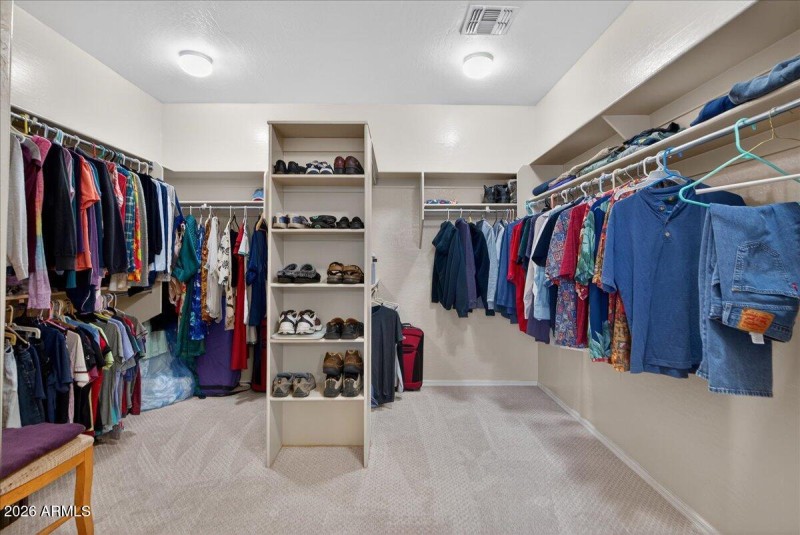 31-7855 E Kenwood St_RedHogMedia