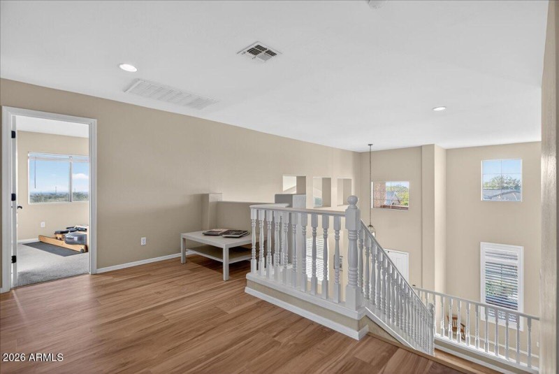 32-7855 E Kenwood St_RedHogMedia