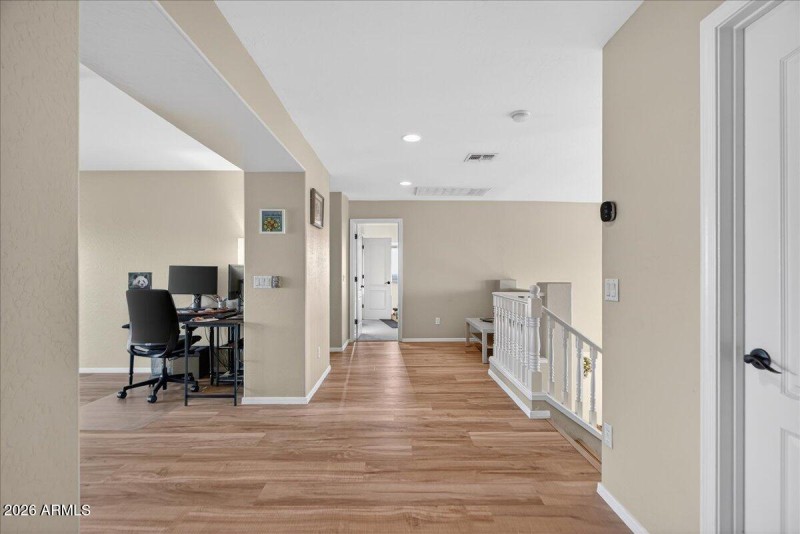 34-7855 E Kenwood St_RedHogMedia