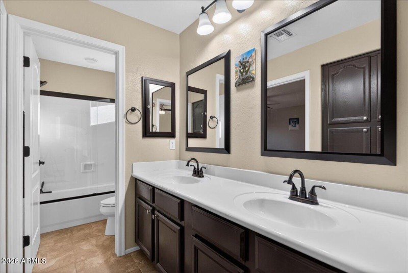 40-7855 E Kenwood St_RedHogMedia