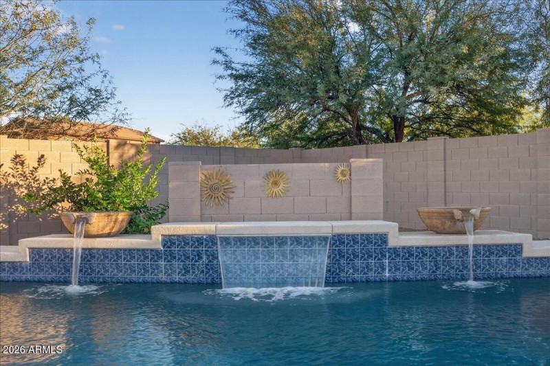 52-7855 E Kenwood St_RedHogMedia