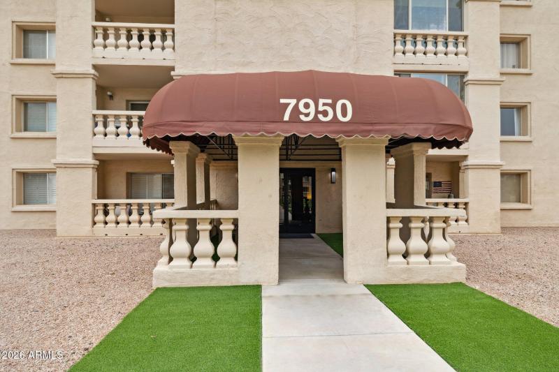 14-web-or-mls-7950-e-camelback-rd-bldg-2