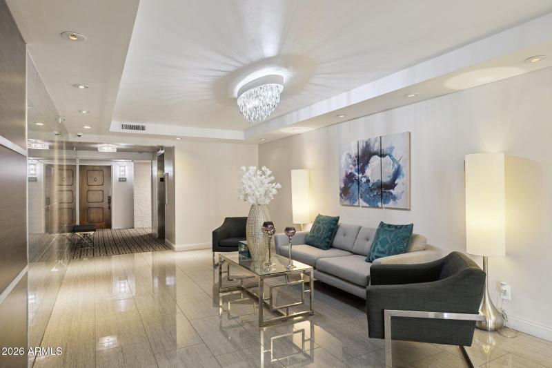 15-web-or-mls-7950-e-camelback-rd-bldg-2