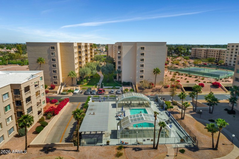 22-web-or-mls-7950-e-camelback-rd-bldg-2