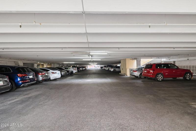 37-web-or-mls-7950-e-camelback-rd-bldg-2