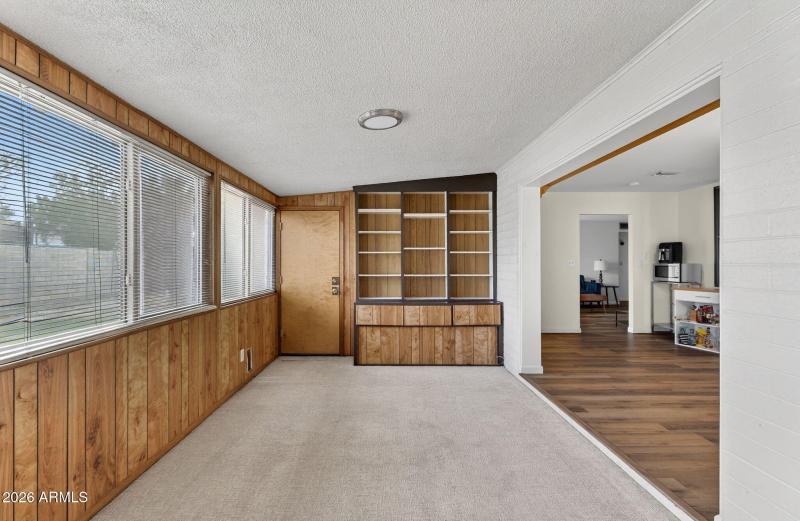 Sunlit Bonus Living Space