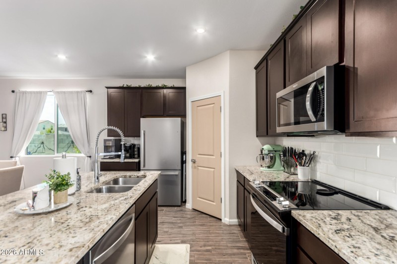 Kitchen w/Stainless Steel Appliances