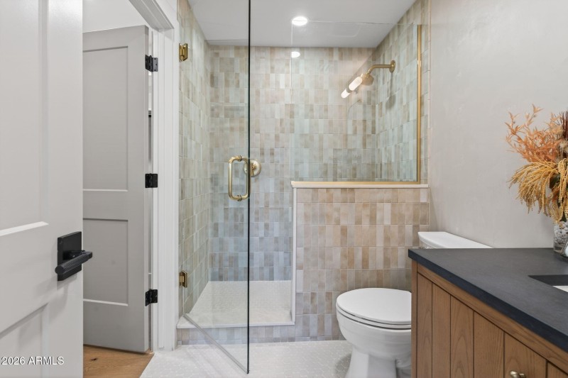 56-web-or-mls-058_REK00895