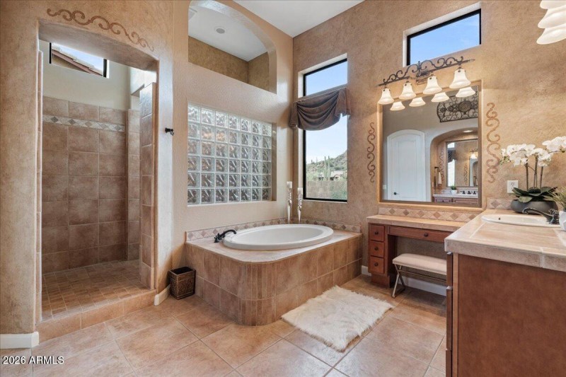 Separate Tub & Shower