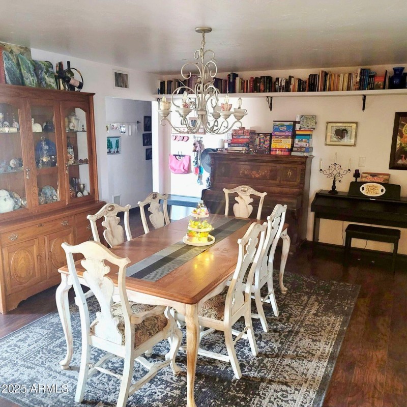 Dining Room (View B)