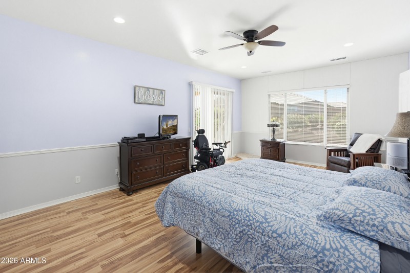 26657 W Mohawk Ln-12