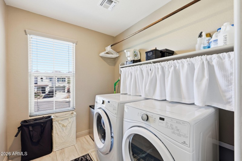 Washer & Dryer Included