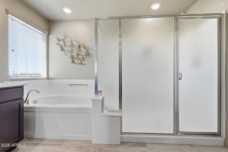 Separate Shower & Soaking Tub